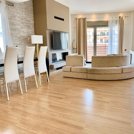 Cozy Apartment With Parking Near The City Center Атина Екстериор снимка