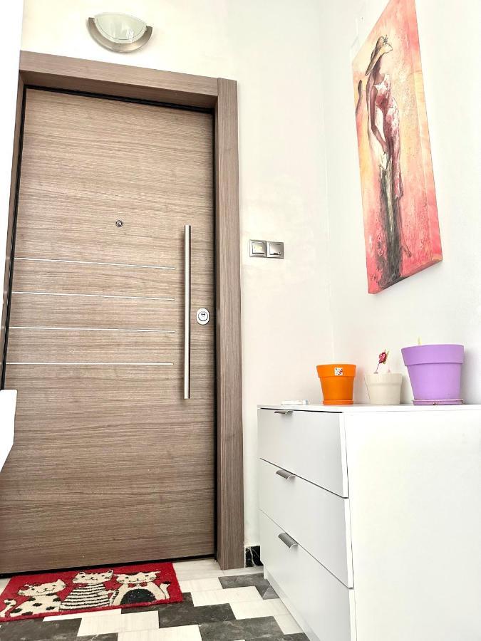 Cozy Apartment With Parking Near The City Center Атина Екстериор снимка