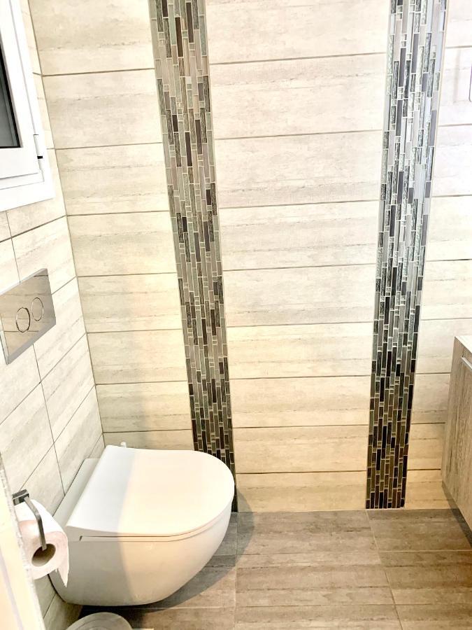 Cozy Apartment With Parking Near The City Center Атина Екстериор снимка