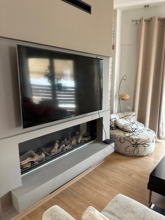 Cozy Apartment With Parking Near The City Center Атина Екстериор снимка